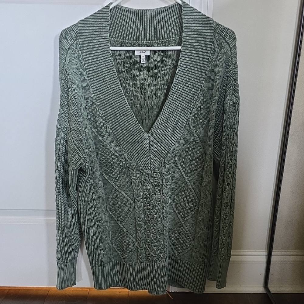 Women's Aerie Green Cable Knit Sweater